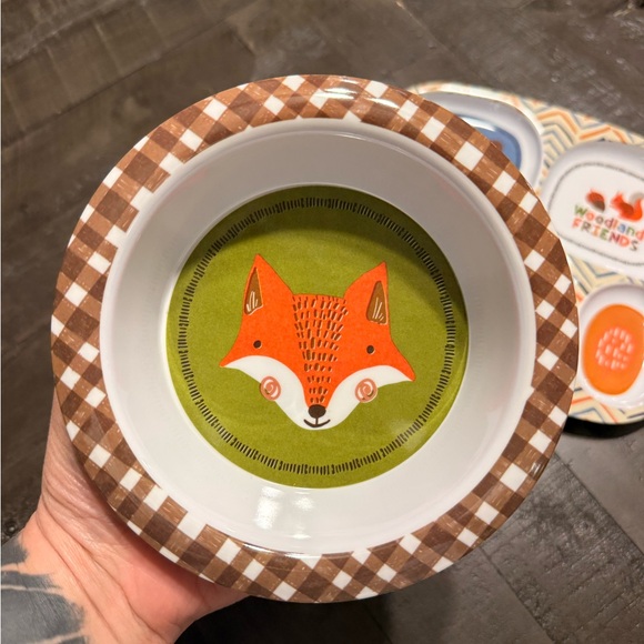 Woodland Friends Kids Melamine Dinnerware Set NWOT - Picture 2 of 4